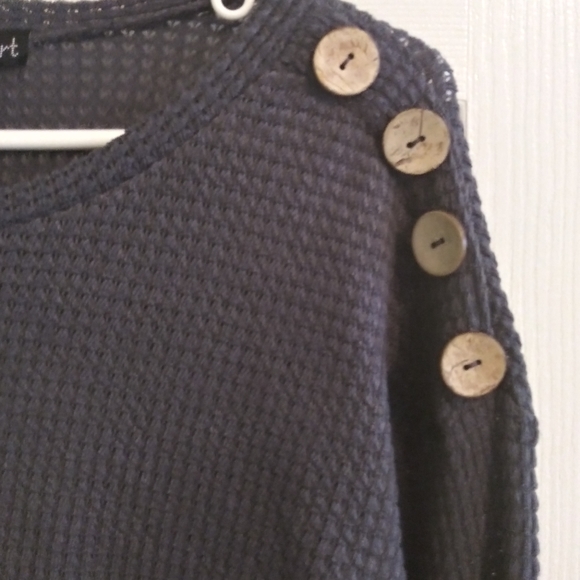 Shirt - Picture 2 of 2